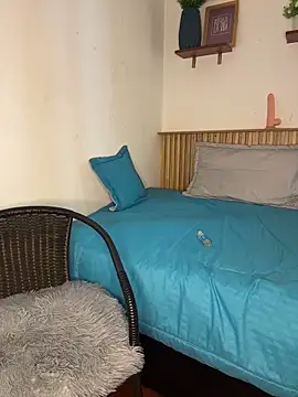 zoe  baker online show from March 26, 4:31 pm