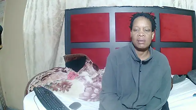 JoycyQueen online show from June 20, 5:49 pm