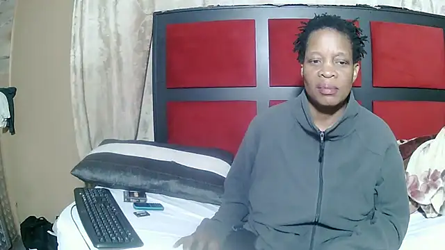 JoycyQueen online show from June 19, 5:27 pm
