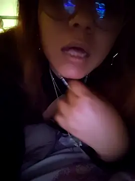 blurosa online show from April 15, 11:05 pm