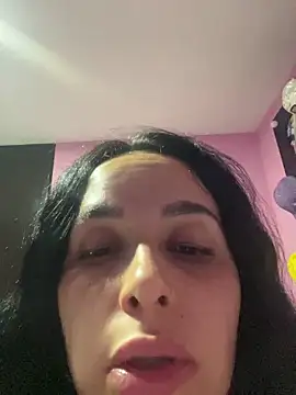leila moretti online show from April 28, 2:27 am