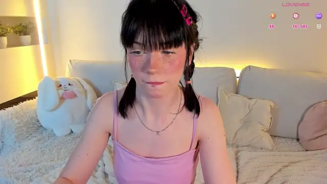 lisa sunny  online show from July 2, 11:22 pm