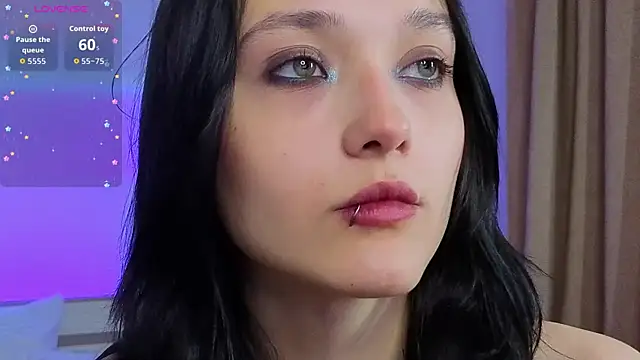 DarcyBlackwood online show from April 24, 1:52 am