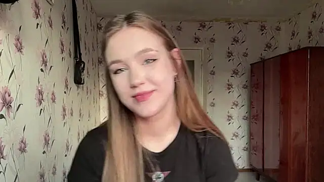 AnnaWasp online show from April 2, 4:21 am