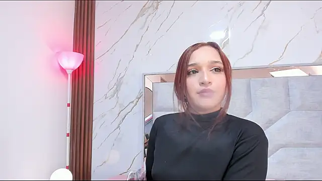 LeahLuna  online show from March 20, 1:05 pm