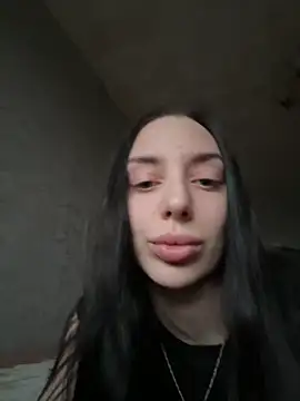 MishellKins online show from April 16, 4:28 pm