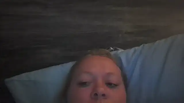 unhingedblonde44 online show from March 13, 1:51 am