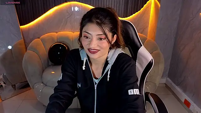 Lia queen tx online show from August 7, 3:13 am