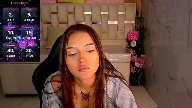 veronicaa s online show from August 6, 8:16 pm