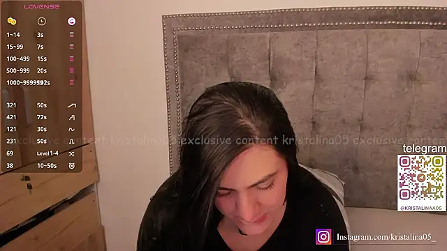 kristalinasc online show from March 29, 1:26 am