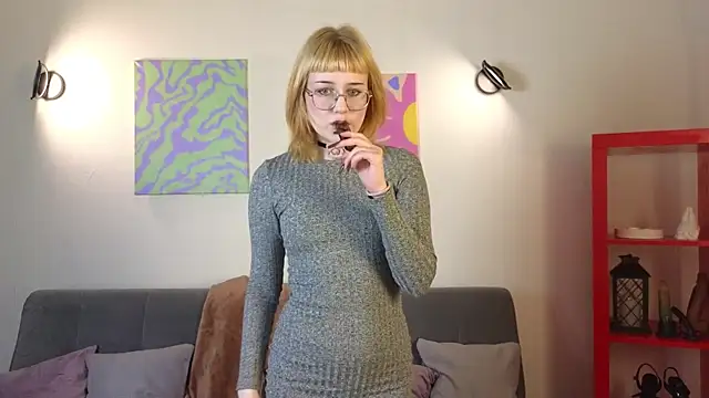 TheaQuill online show from May 16, 6:07 pm