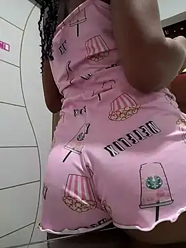 marialuiza2027 online show from July 15, 6:12 pm