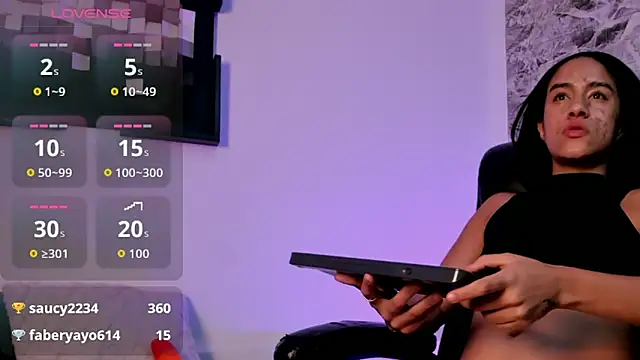 sofi wiliiams2 online show from April 21, 1:42 am