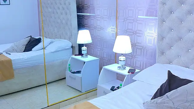 Zoey Fire online show from May 12, 7:42 pm