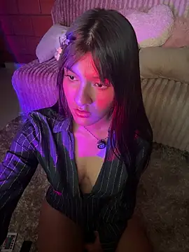 xayah cute online show from May 1, 6:05 am