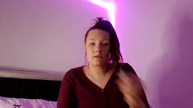 NofaceNocase34xx online show from April 15, 9:37 pm