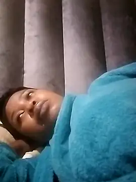 Prettylicou online show from April 28, 10:57 pm