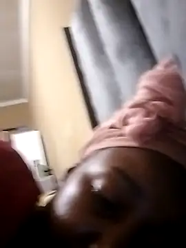 Prettylicou online show from March 28, 1:38 am