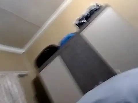 Prettylicou online show from April 18, 11:59 pm