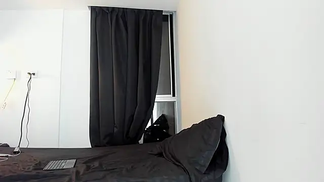 Luna Cami4 online show from August 8, 4:31 am