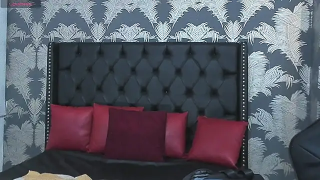 Emily Lopera online show from June 28, 4:57 pm