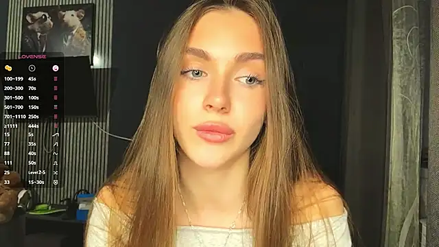 Veluxe online show from April 29, 5:30 pm