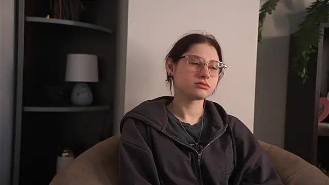 KaryLias online show from March 16, 5:21 am