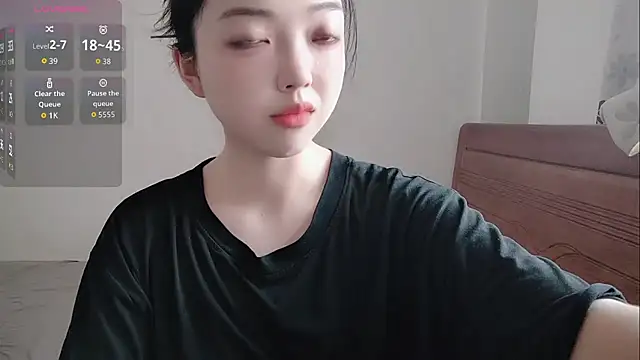 oblakitty  online show from August 7, 6:53 am