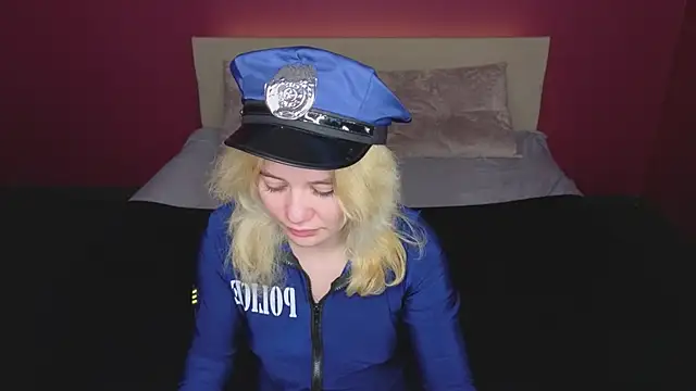 ElizabethRedWings online show from June 2, 1:39 am