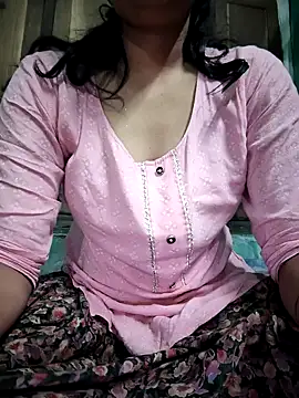 model seela online show from May 2, 6:33 pm