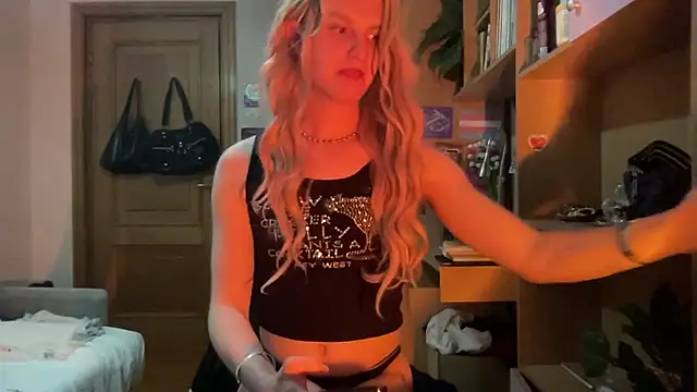 ranya-may online show from April 18, 7:58 pm