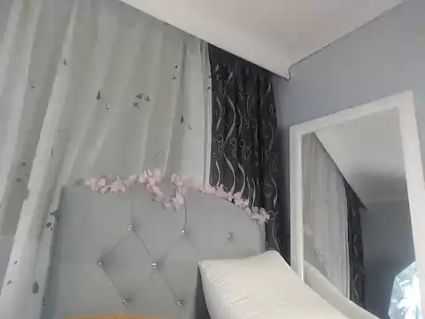 Victoria Founta1 online show from March 18, 7:08 pm