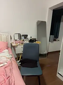 LuckyGirl-11 online show from April 25, 1:41 pm
