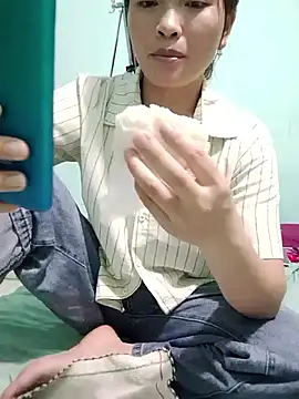 Phuongmyy online show from June 12, 2:14 pm