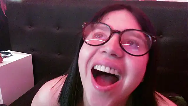 Cata black online show from March 18, 3:28 pm