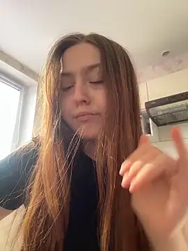 charmingggirl online show from May 15, 1:03 pm