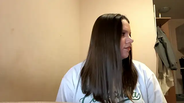 LunaVire online show from March 18, 8:19 am