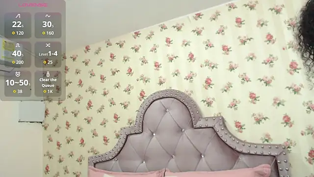 crystal watson0 online show from April 22, 1:41 pm