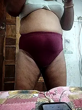 hottsexyy online show from July 4, 3:57 am