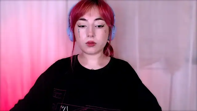 MistressEdith online show from April 18, 7:07 pm