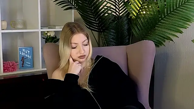 ShuLievens online show from March 21, 8:19 am