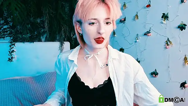 Kira  Cutie online show from April 24, 9:17 pm