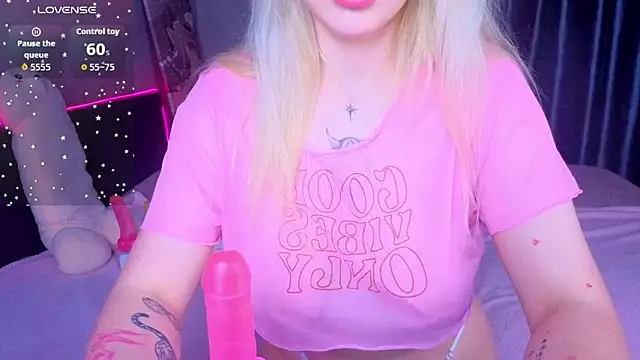 BlondieSummer online show from June 5, 6:03 pm
