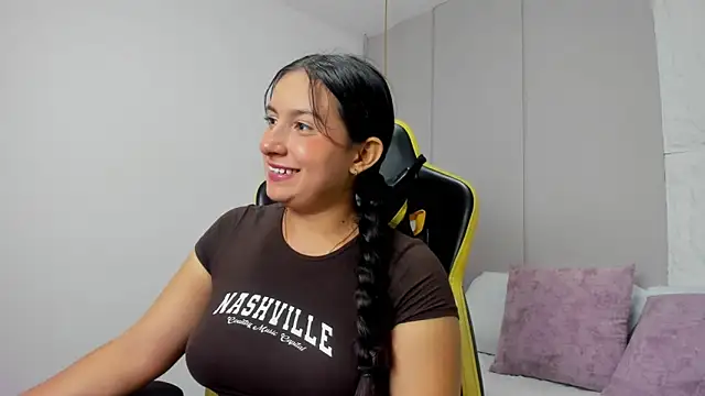 kira relish online show from April 25, 1:41 pm
