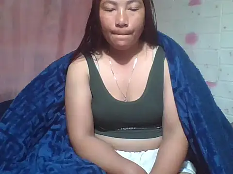 Hena   online show from May 1, 11:19 pm
