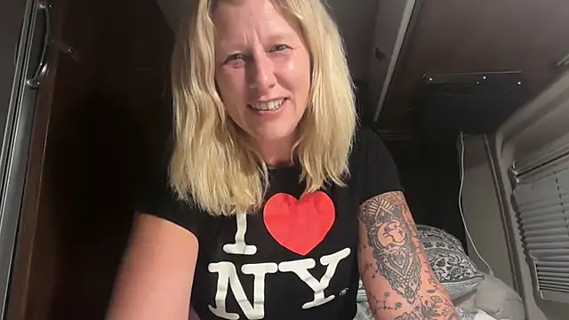 lillysworld online show from May 21, 3:59 am