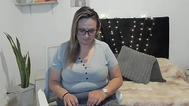 Just evangeline online show from April 1, 2:36 pm