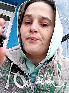 slutty annie69 online show from March 24, 6:52 am