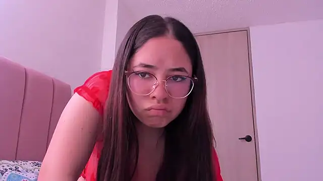 Lauxury H online show from May 15, 9:06 pm