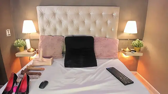 Kiaraprincess online show from April 19, 9:28 pm